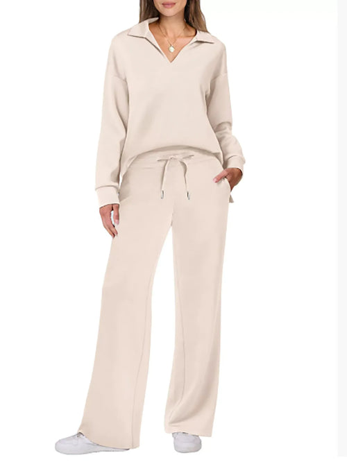 A set designed with a smooth long‑sleeved top