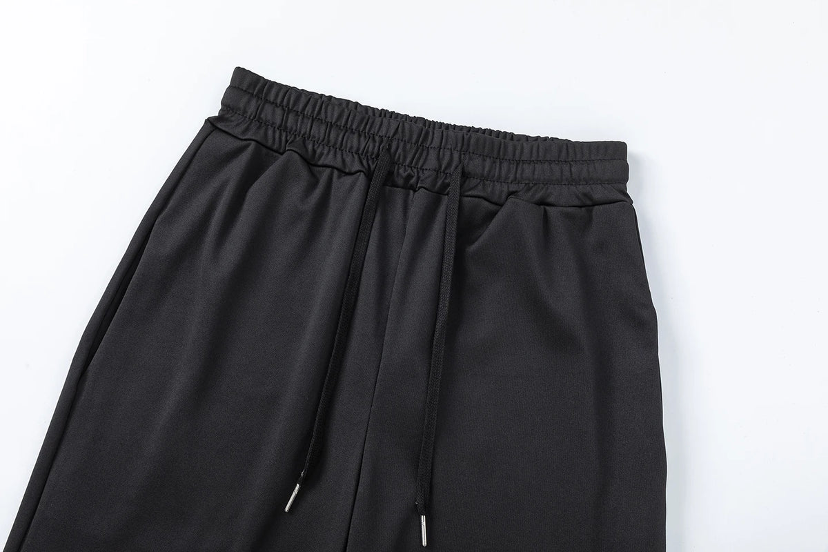 A set designed with a smooth long‑sleeved top