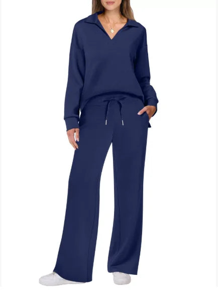 A set designed with a smooth long‑sleeved top