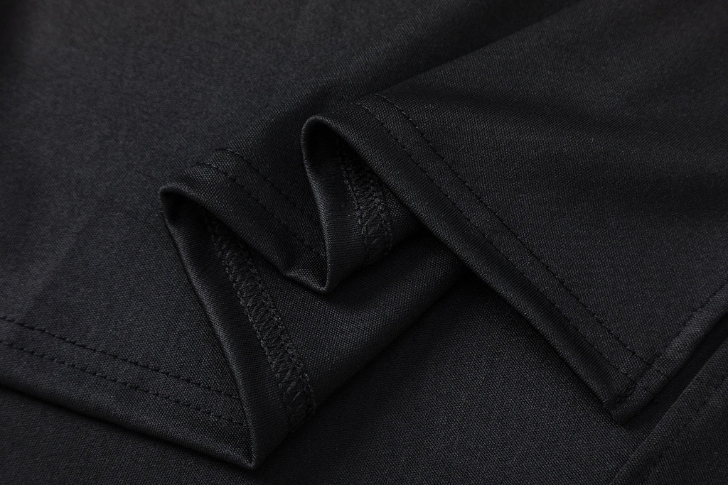 A set designed with a smooth long‑sleeved top
